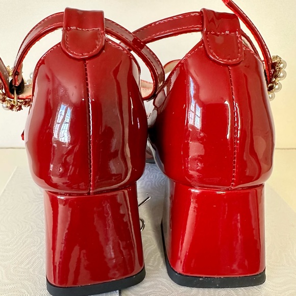 New Patent ruby 2 strap Mary janes sz 7 (Asian sz 235) fits like a sz 6 1/2. New - Picture 4 of 10